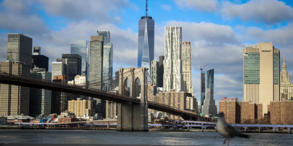 Bridgewater, D.E. Shaw among top hedge fund gainers of 2025