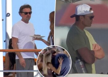 Tom Brady hangs with Leonardo DiCaprio, bikini-clad Vittoria Ceretti on yacht after sparking romance rumors with Alix Earle