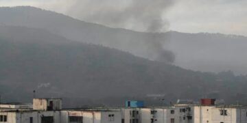 Airlines cancel hundreds of flights across the eastern Caribbean after U.S. raid on Venezuela