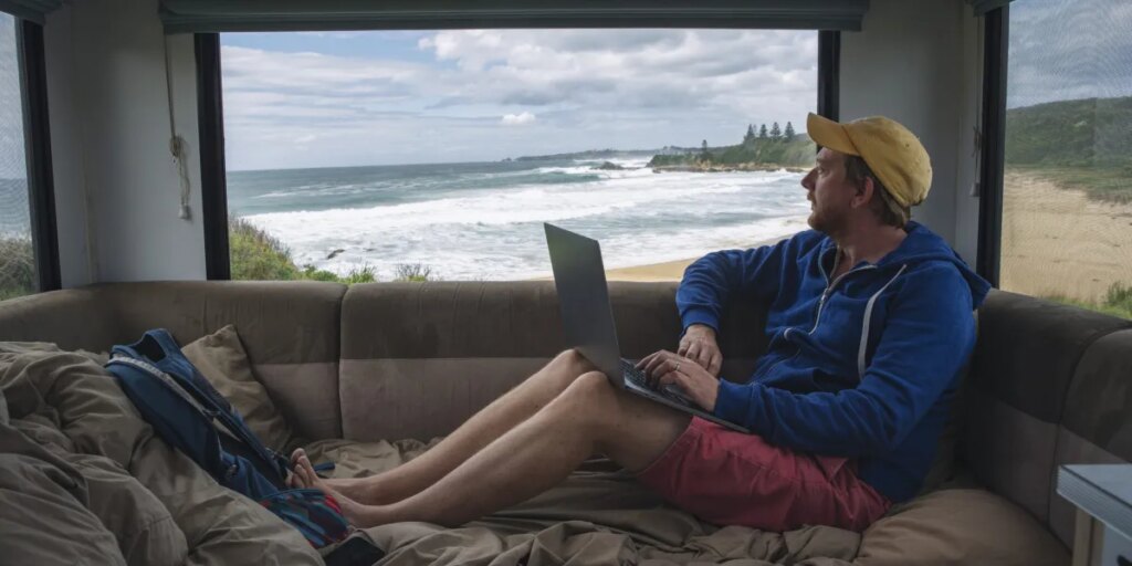 Bosses are fighting a new battle in the RTO wars: It’s not about where you work, but when you work