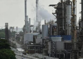 If Venezuela becomes a major oil producer again, ‘that could cement lower prices’ long term and put pressure on Russia, analyst says