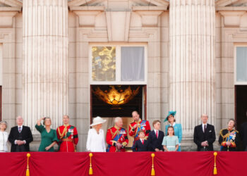 Britain’s Royal Family is hiring someone to write their letters: It’s based at Buckingham Palace, comes with free lunch, and pays $43,000 a year