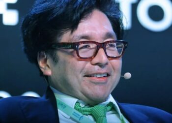 Why Wall Street permabull Tom Lee thinks we’re in the third great labor shortage era—and AI is an innovation like frozen food