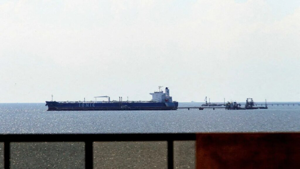 ‘High seas drama!’ Internet lights up as US seizes Russia-backed tanker near Venezuela