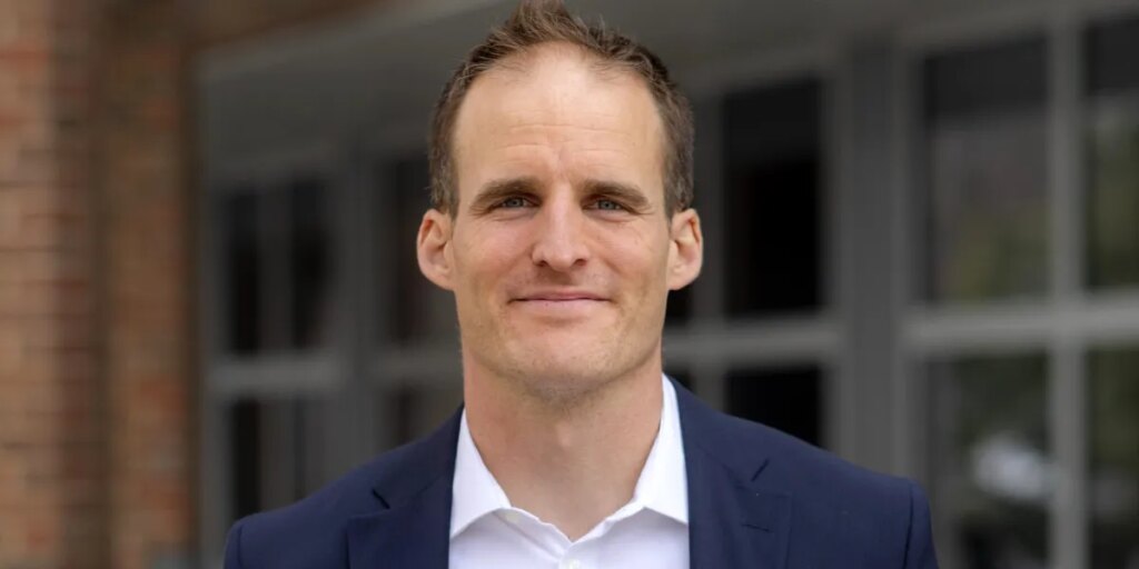 Warner Bros. Discovery’s board isn’t choosing a deal — it’s avoiding one