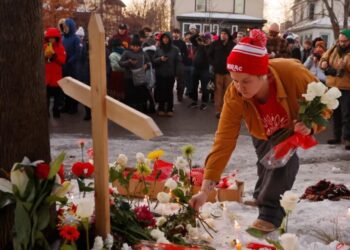 Former ICE director says ‘wartime recruitment’ tactics like influencer campaigns and $50,000 bonuses could attract the wrong kind of agents