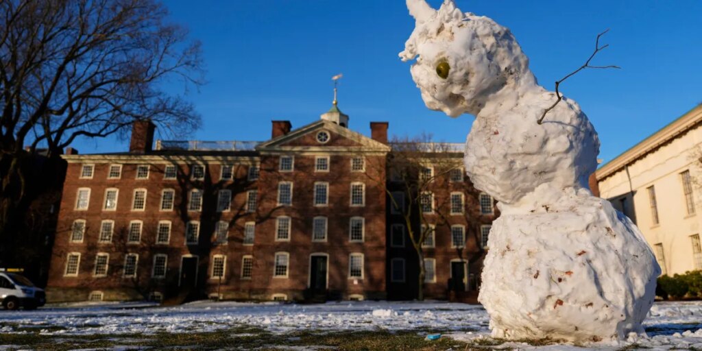 Mass shootings on campus give rise to a new kind of life-saving service journalism: an anonymous message board called Sidechat