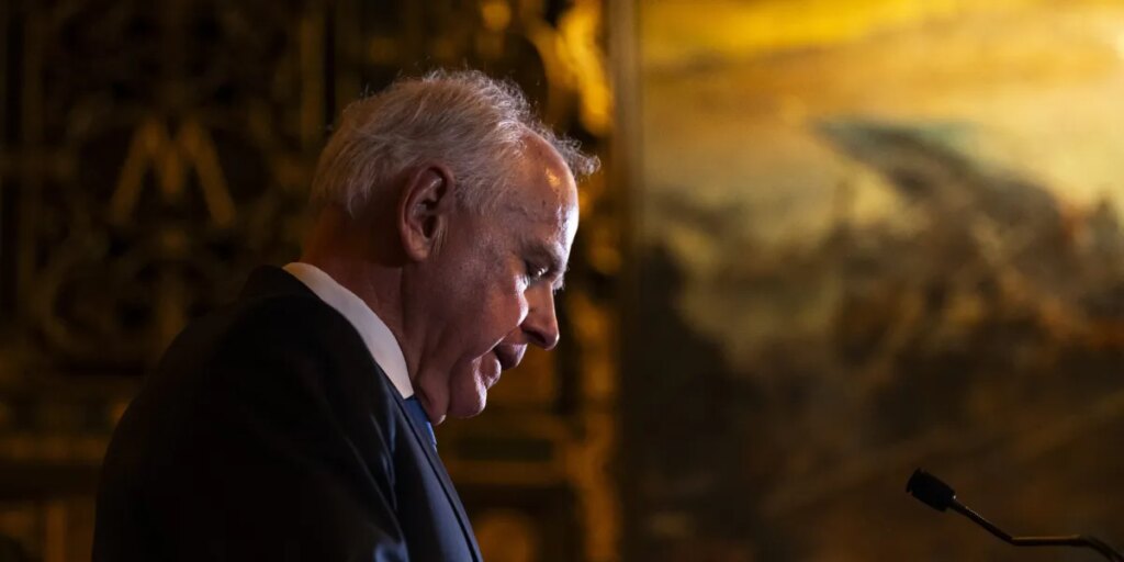 Tim Walz insists Minnesota has a role to play in investigating fatal shooting of a U.S. citizen by ICE