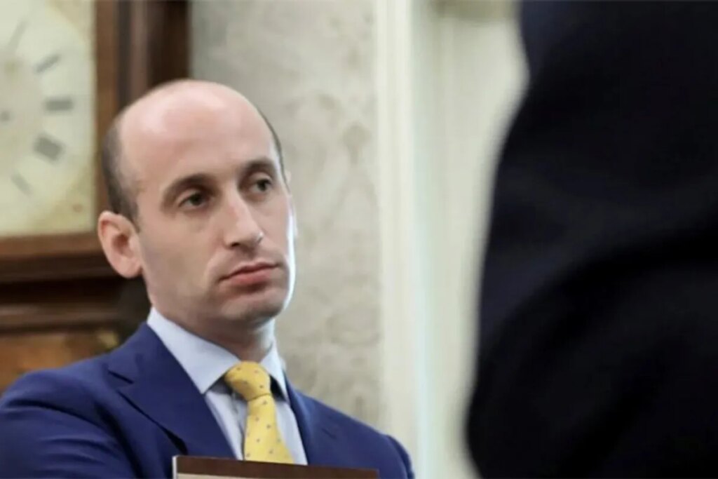 ‘Keep an eye’ on Stephen Miller tipping off Trump’s next move: ex-US attorney