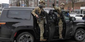 ICE accused of putting ‘traumatized’ agents on the street who are ‘armed to the teeth’