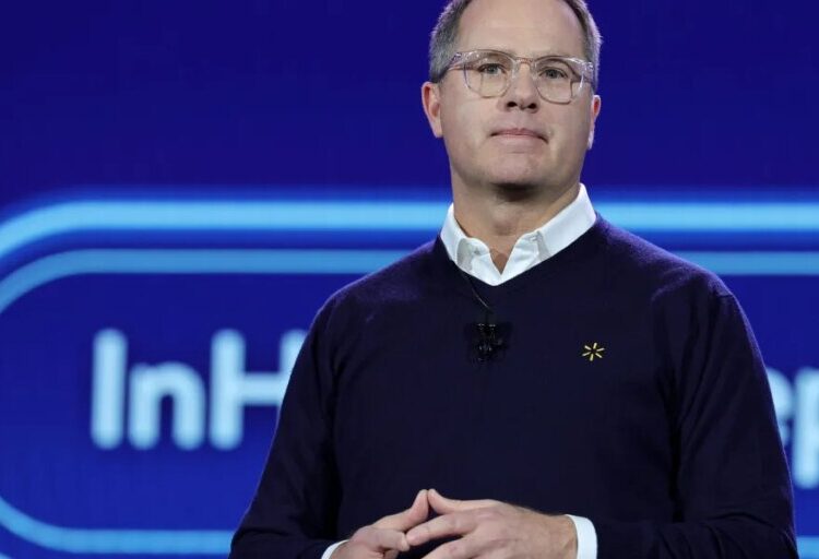 Walmart’s CEO Doug McMillon out-earns the average American’s salary in less than 20 hours—during a typical 30-minute commute, he’s already made $1,563