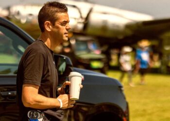 Billionaire NASA Head Offers Bizarre Perk for Top Staff