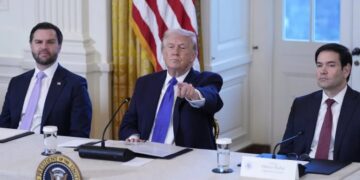 Trump order says Venezuelan oil revenue is being held by the U.S. for ‘governmental and diplomatic purposes’ and not subject to private claims