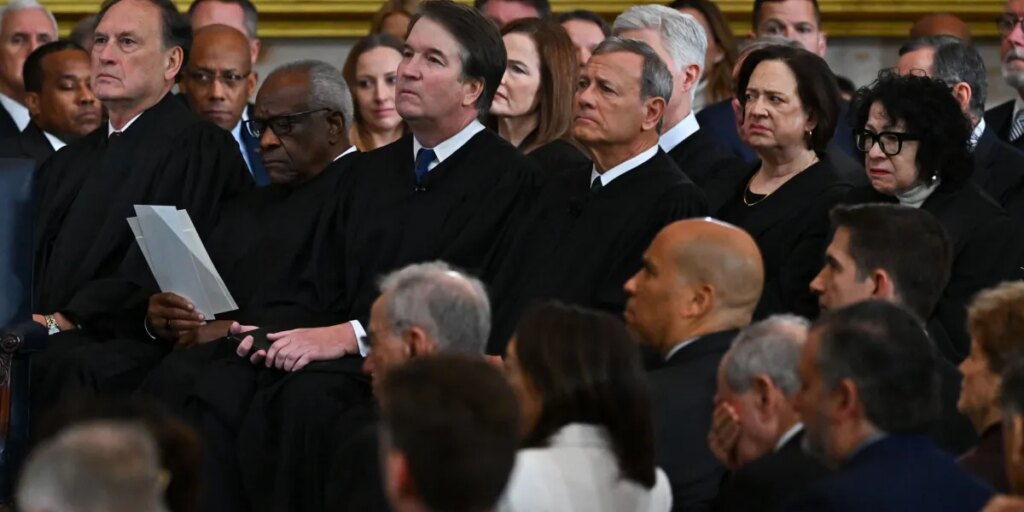 A Supreme Court ruling that strikes down Trump’s tariffs would be the fastest way to revive the stalling job market, top economist says