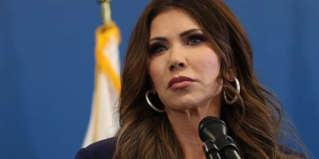 Hundreds more federal agents heading to Minnesota, Noem says