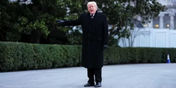 ‘Disgusting!’ Trump sparks outrage with ‘extraordinary’ move against the Federal Reserve