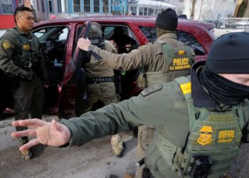 ‘Horrifying’ leak reveals ICE ‘stalkers’ have access to Americans’ cell phone data