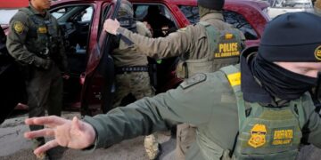 ‘Horrifying’ leak reveals ICE ‘stalkers’ have access to Americans’ cell phone data