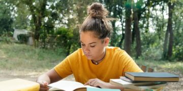 Gen Z Arriving at College Unable to Read