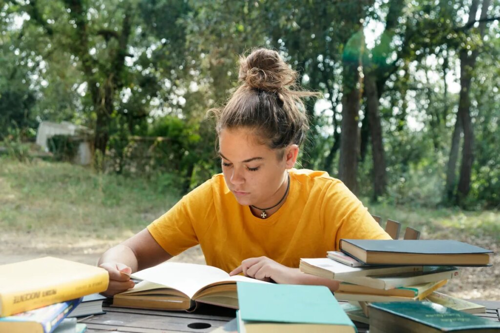 Gen Z Arriving at College Unable to Read