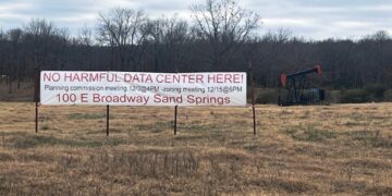 Trump seeks to quell rebellion over data centers