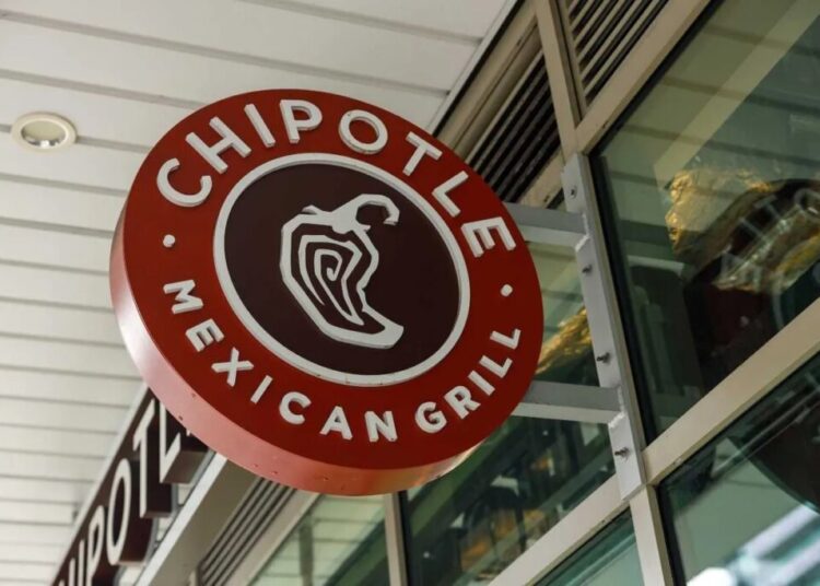 Ex-Chipotle stakeholder’s donation to ICE shooter earns him harsh putdown from company