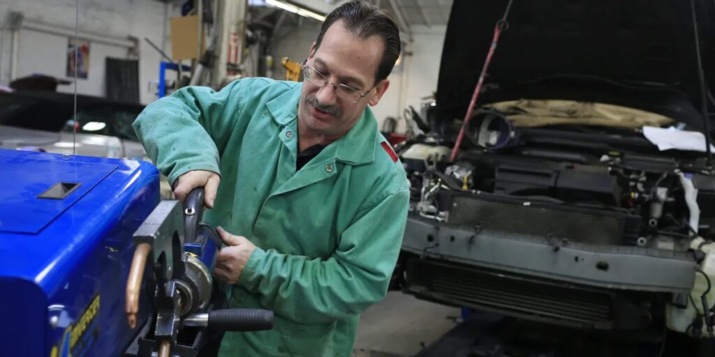 U.S workers just took home their smallest share of capital since 1947, at least