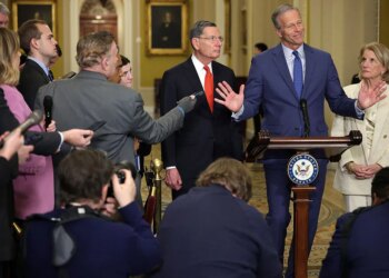 Days After Rebuking Trump on Venezuela, Senate May Back Down From War Powers Fight