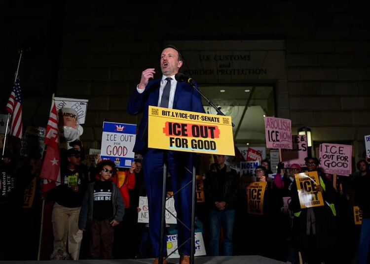 Democrats Try to Harness ‘Abolish ICE’ Movement’s Energy, But Not Its Goal