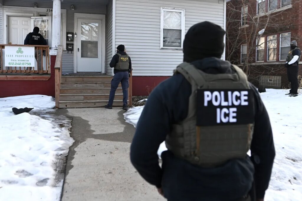 ICE Reportedly Stole a 10th Grader’s Phone, Then Seemingly Sold It for Cash