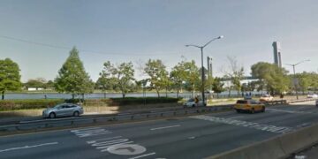 Man found dead, floating in NYC river