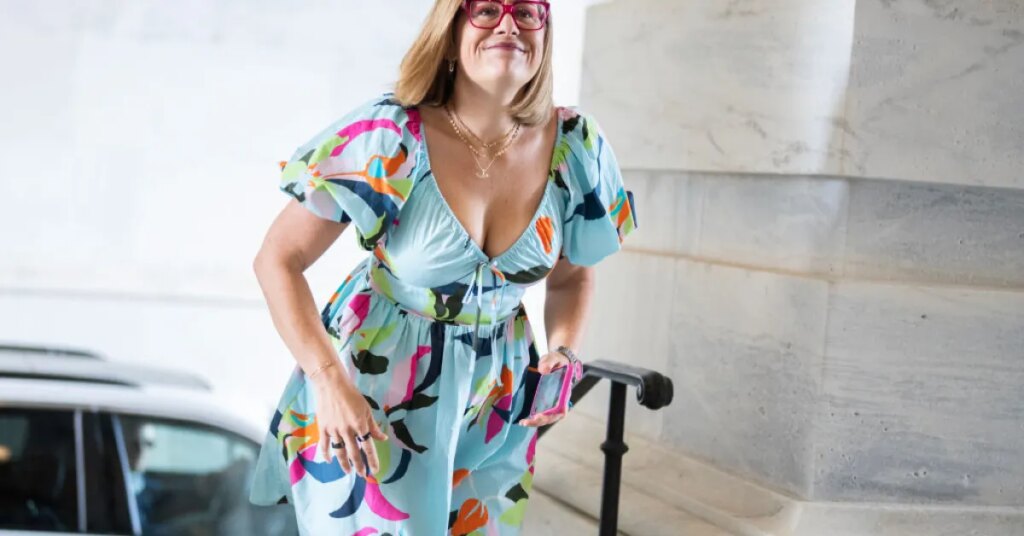 Former Senator Kyrsten Sinema Sued for Allegedly Breaking Up a Marriage: What to Know