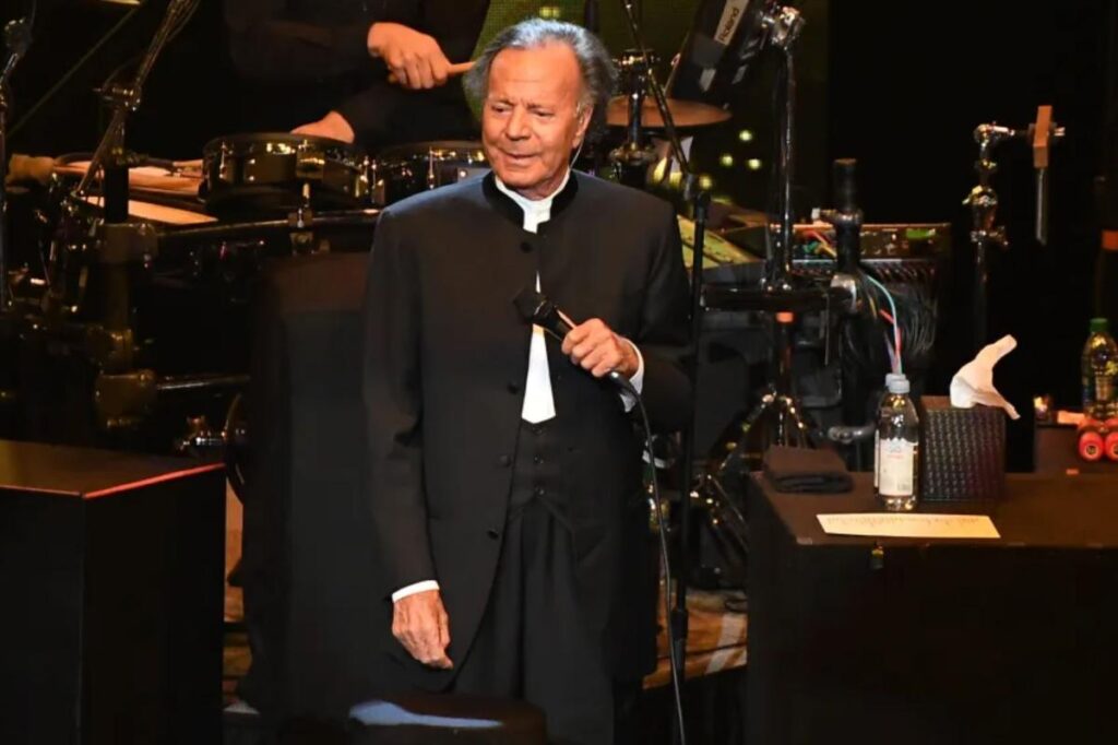 Spanish singer Julio Iglesias denies allegations he sexually assaulted 2 former employees