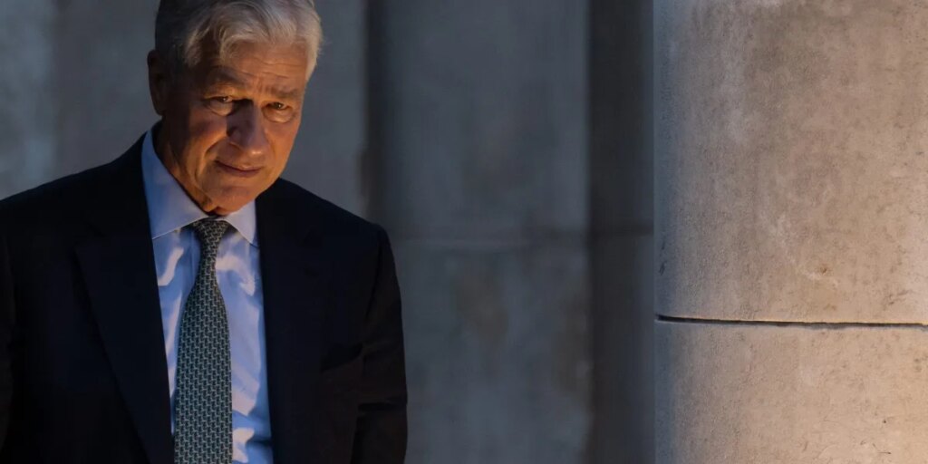 Trump blasts Dimon, threatens to sue JPMorgan over debanking