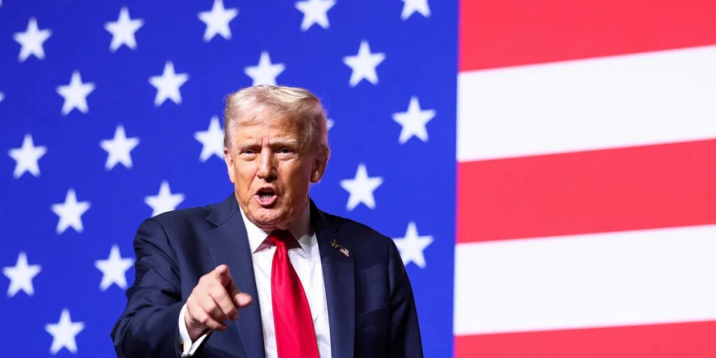 ‘It could work’: Columnist sounds alarm over Trump’s new ‘brazen’ attempt to expand power