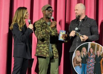 Mandy Moore reunites with ‘This Is Us’ co-stars in first public outing since ‘toxic’ mom group drama