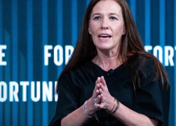 What Walmart’s CEO succession reveals about the smartest time to exit