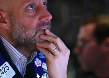 Selling America is a ‘dangerous bet,’ UBS CEO warns as markets panic