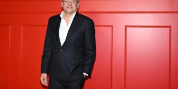 On Netflix’s earnings call, confident co-CEOs can’t quell investors’ fears about the Warner Bros. bid