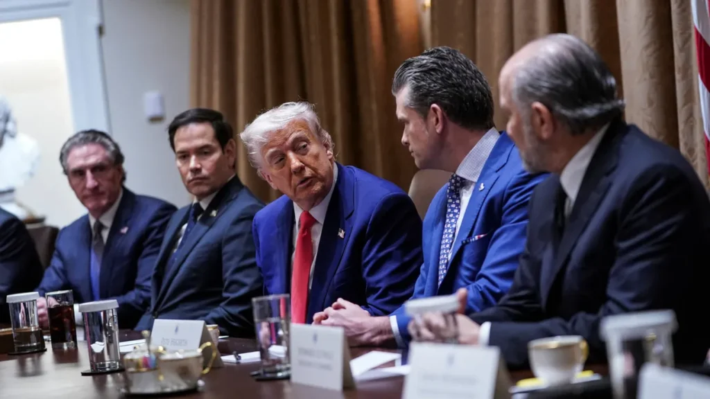 Economist says just eight defections could strip Trump of his grip on Congress