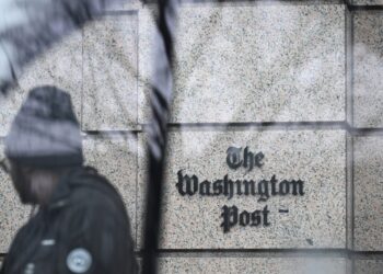 Judge blocks government from searching data seized from Post reporter