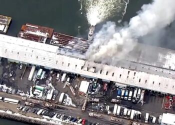 Inferno rips through NYC warehouse, ravaging at least 25 businesses’ inventories: FDNY