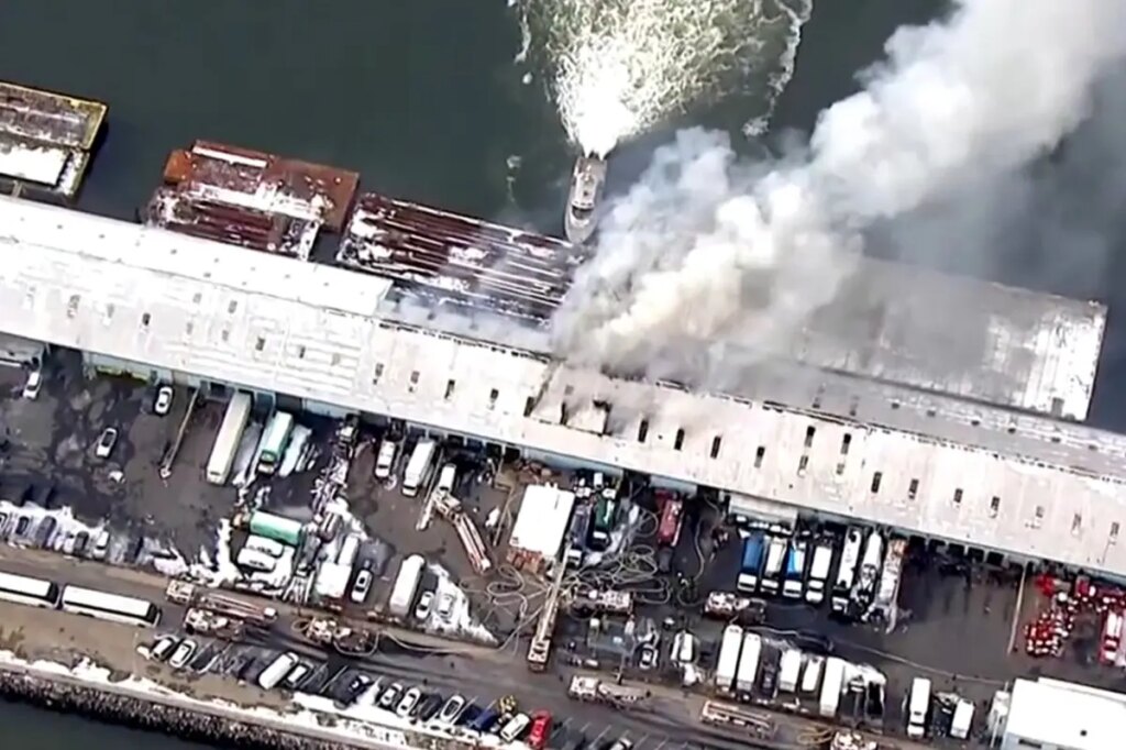 Inferno rips through NYC warehouse, ravaging at least 25 businesses’ inventories: FDNY
