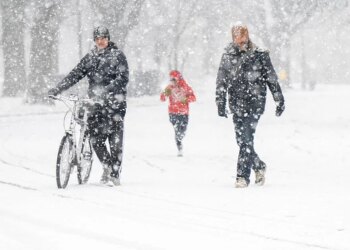 How To Stay Safe and Warm In Extreme Cold Weather