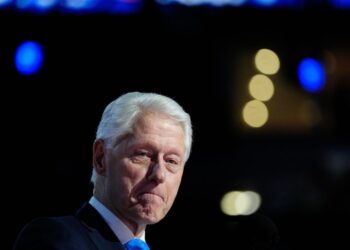 Democrats finally abandon Bill Clinton