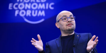 AI luminaries at Davos clash over how close human level intelligence really is