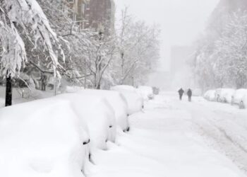 Winter Storm Fern is about to slam 230 million Americans. Here’s what stores and restaurants typically stay open during severe weather