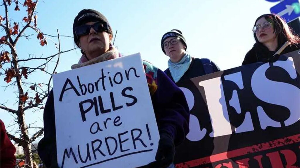 White House scrambling to pacify activists after ‘slap in the face’ betrayal: report