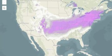 Hurricane-level ice storm cancels over 9,000 weekend flights with half of America under warning