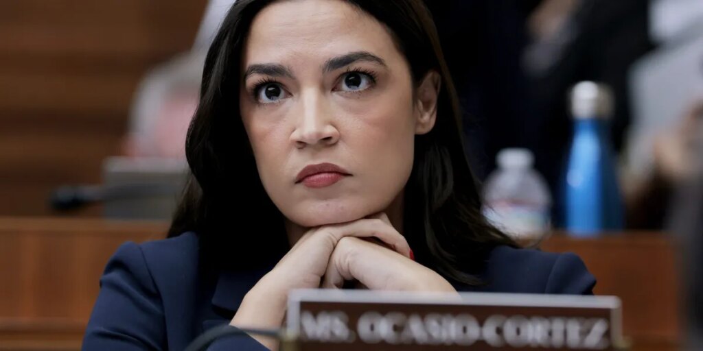 Alexandria Ocasio-Cortez says ‘we have to draw a line in the sand now’ after fatal shooting by federal agents in Minnesota